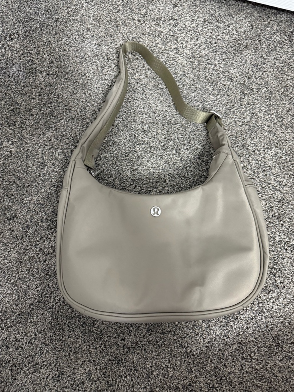 Lululemon City Essentials Shoulder Bag 4L Warm Ash Grey